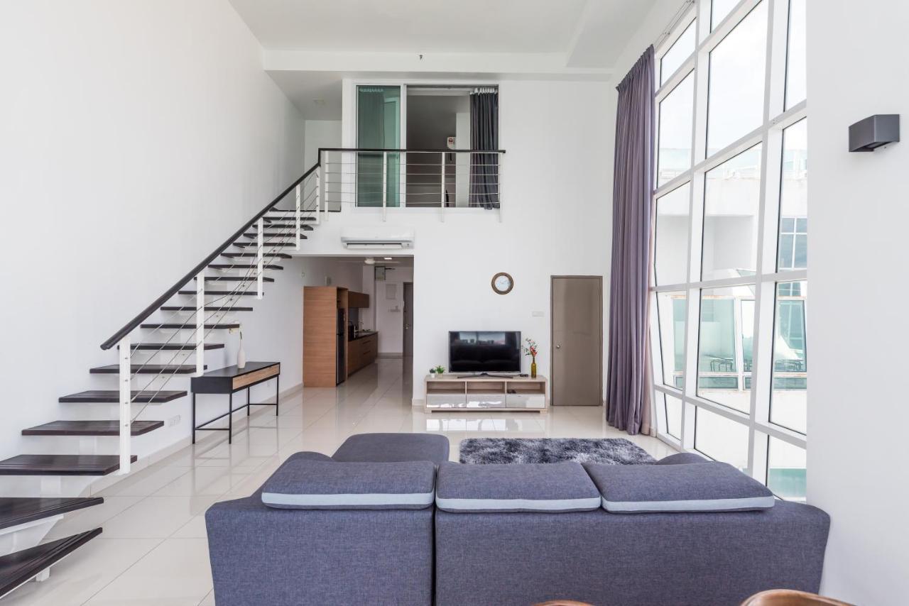 Maritime Penthouse Suite By The Sea George Town Exterior foto