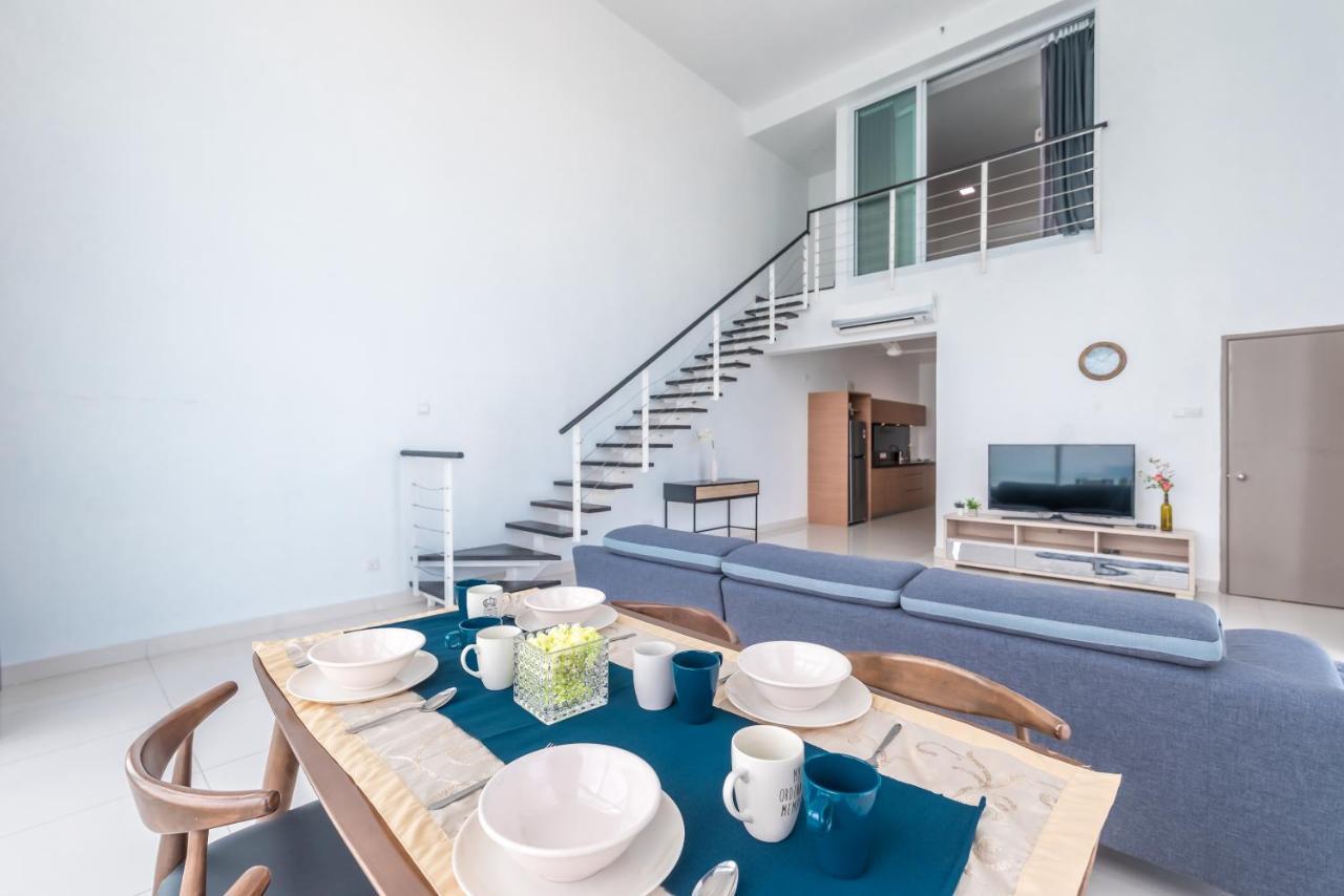 Maritime Penthouse Suite By The Sea George Town Exterior foto